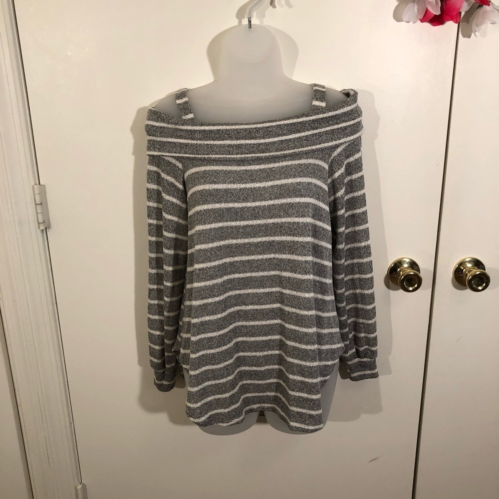 LAVENDER FIELD COLD SHOULDER STRIPED OPEN KNIT LG